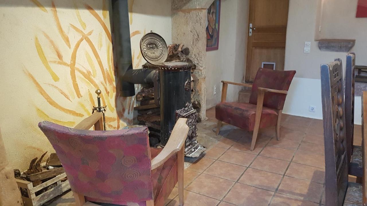 Maison Isolee Dans Les Vignes Et Les Bois Valady Exterior photo